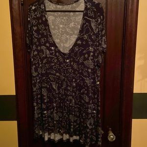 Torrid Disney Jungle Book print top size 1 short sleeve black white